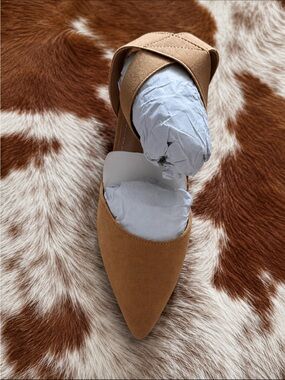 Dream Pairs Tan Pointed-Toe and Block Heel